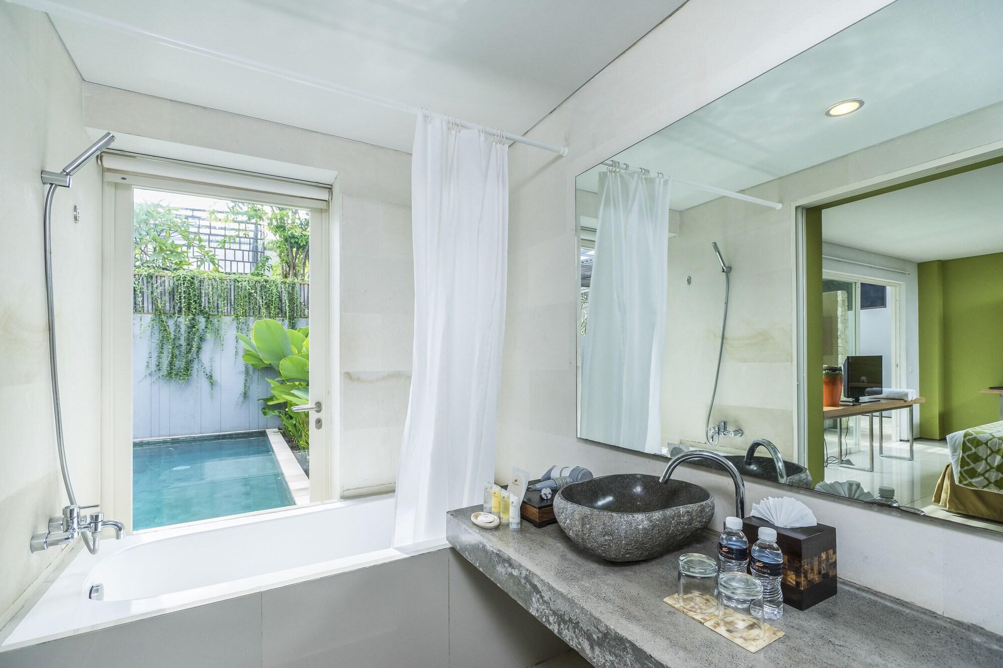 Garden Bay View Villa นูซาดูอา ภายนอก รูปภาพ