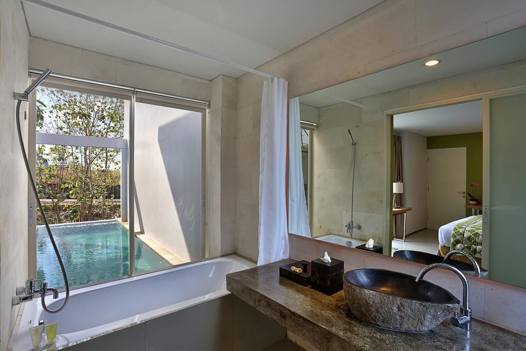 Garden Bay View Villa นูซาดูอา ภายนอก รูปภาพ