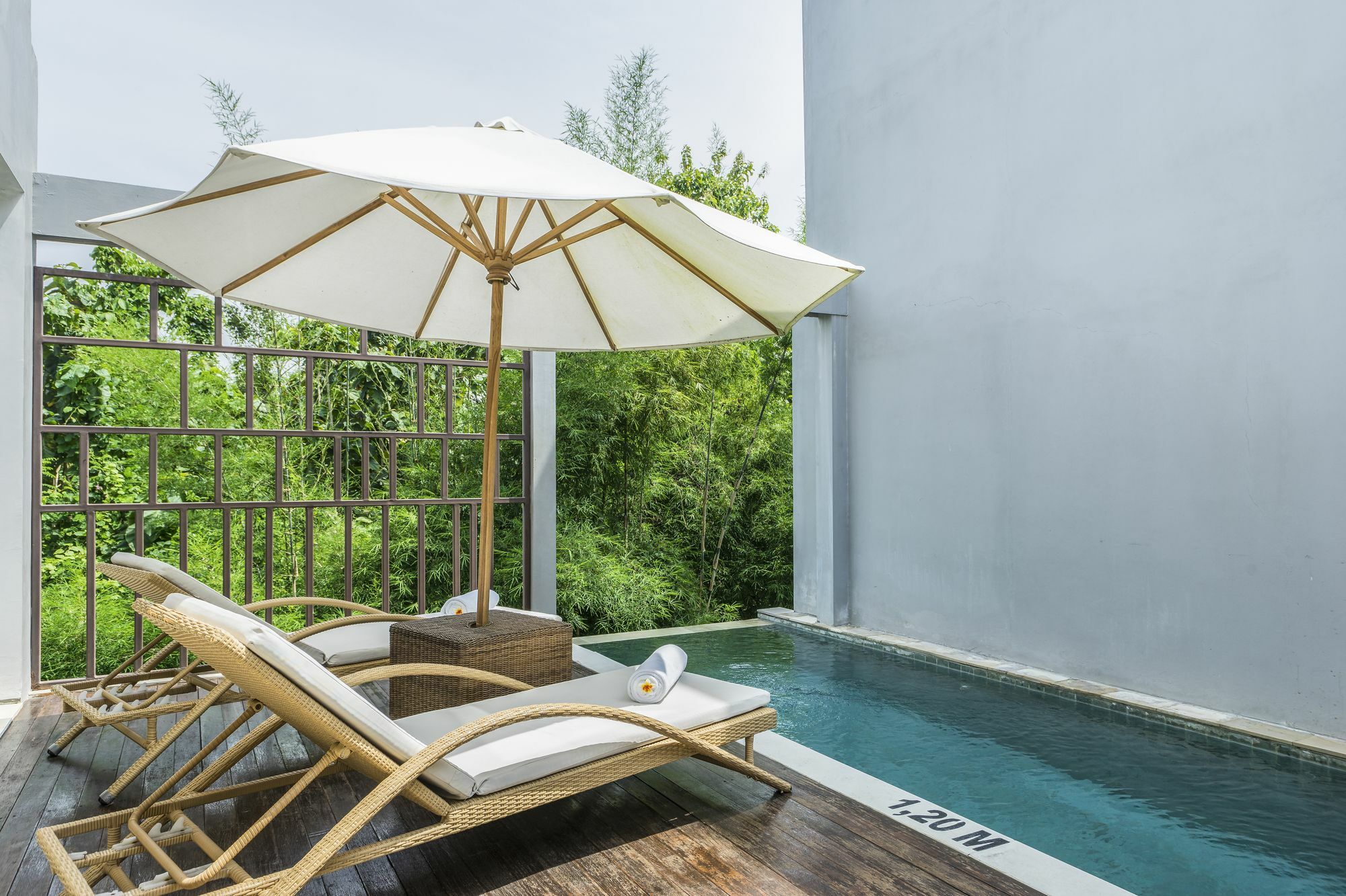 Garden Bay View Villa นูซาดูอา ภายนอก รูปภาพ