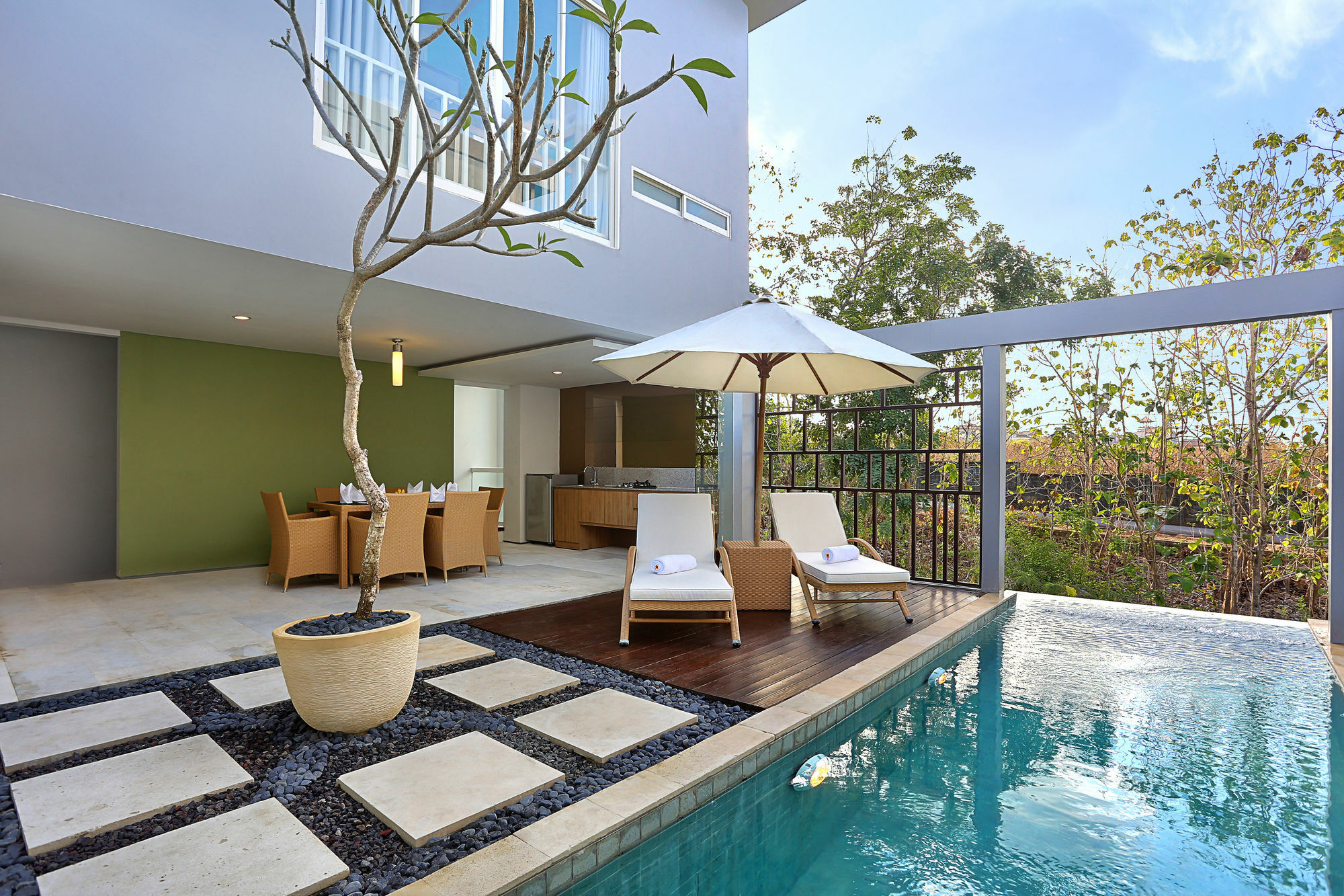 Garden Bay View Villa นูซาดูอา ภายนอก รูปภาพ